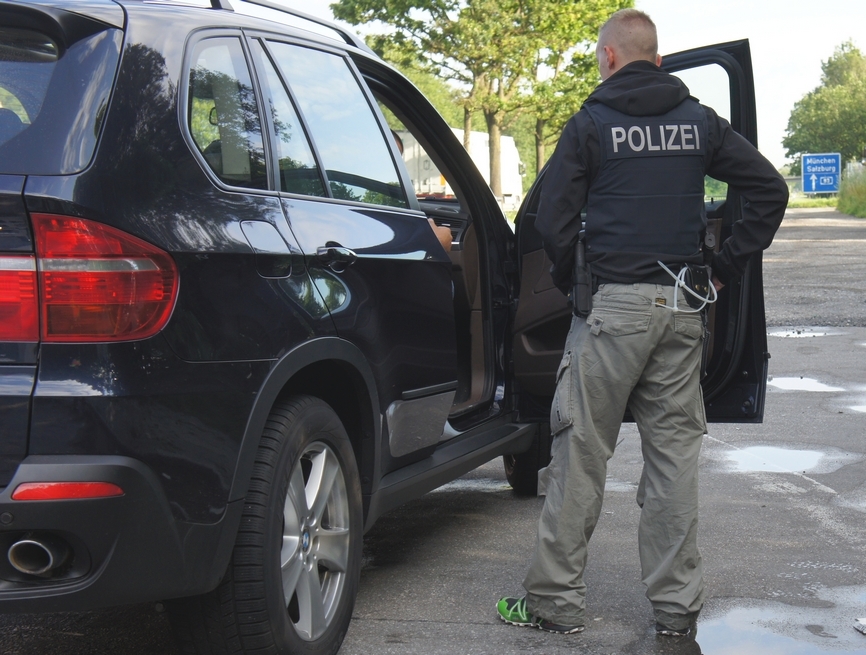 BuPol Fahndung Kontrolle