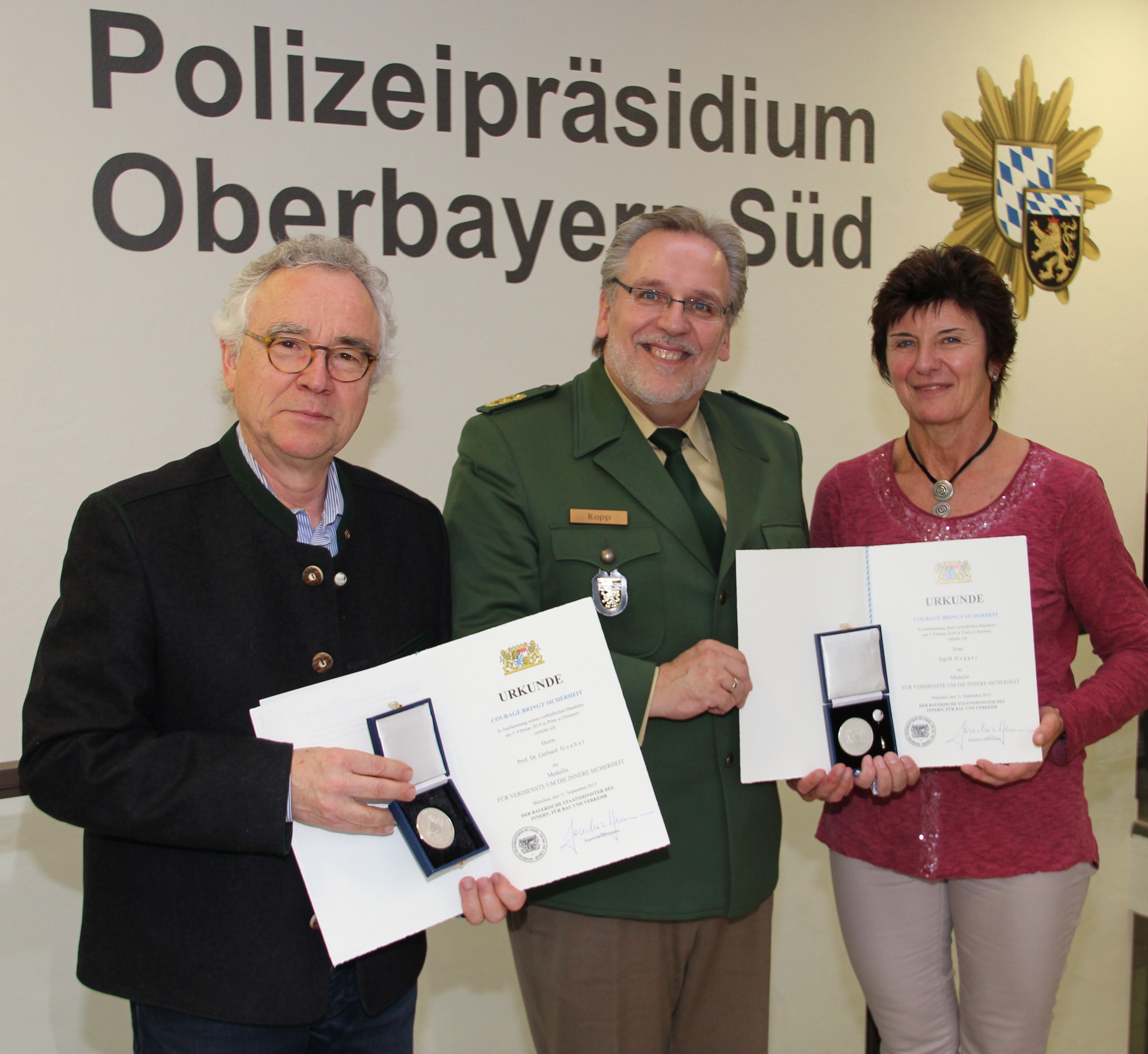 1120 Verleihung Medaille zugeschn