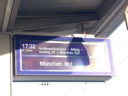 Bahnhof Anzeigetafel 2