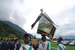 1028 Gautrachtenfest